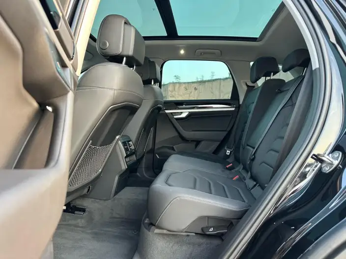 Volkswagen Touareg 2021 Model 2.0TSI Pilot Special Edition – фото 14