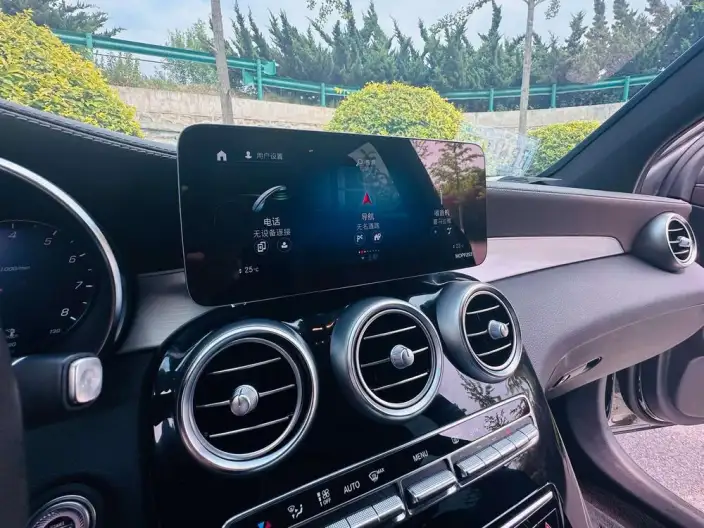 Mercedes-Benz GLC 2020 Model Facelift GLC 260 L 4MATIC Dynamic Model – фото 11