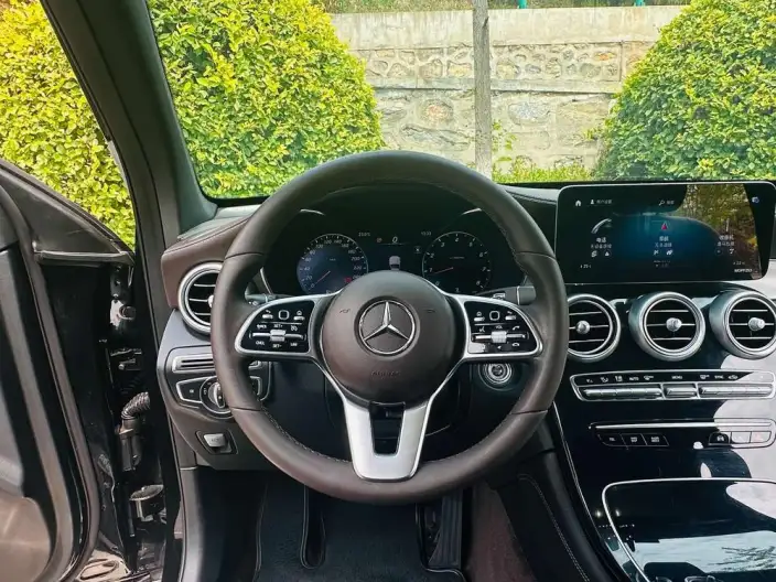 Mercedes-Benz GLC 2020 Model Facelift GLC 260 L 4MATIC Dynamic Model – фото 16