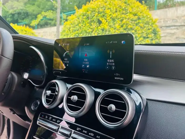 Mercedes-Benz GLC 2020 Model Facelift GLC 260 L 4MATIC Dynamic Model – фото 18