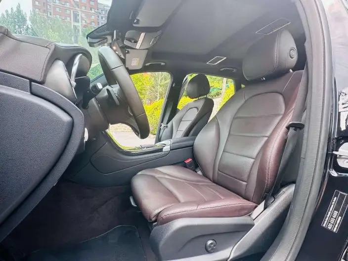 Mercedes-Benz GLC 2020 Model Facelift GLC 260 L 4MATIC Dynamic Model – фото 19