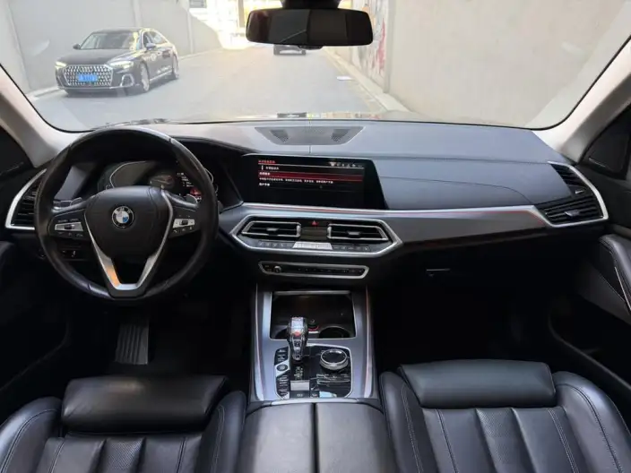 BMW X5 2022 Model xDrive 40Li Exclusive Model M Sports Set – фото 9