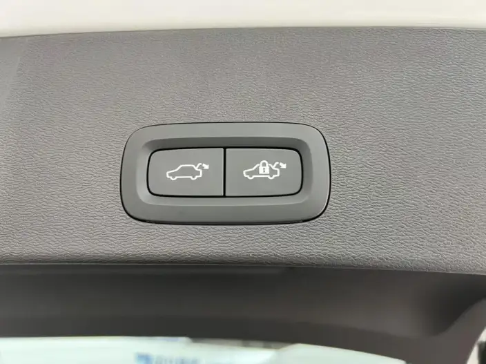 Volvo XC40 2026 Model B3 Smart Range Deluxe Edition – фото 9