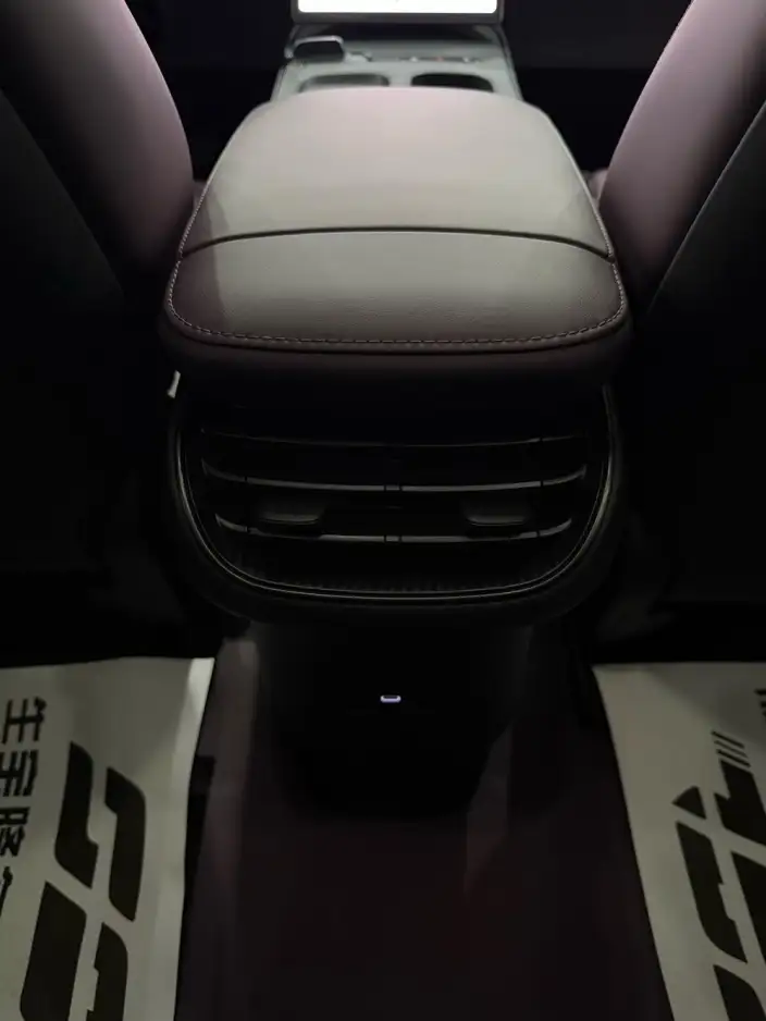 NIO ET5 2024 Model 75kWh – фото 17