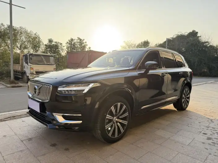 Volvo XC90 2021 Model B5 Zhixing Deluxe Edition 5 seat – фото 1
