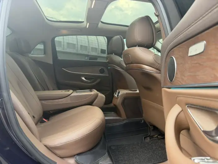 Mercedes-Benz E-Class 2020 Model E 300 L Fashion Model – фото 11