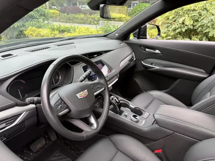 Cadillac XT4 2022 Model 28T 2WD Fashion Model – фото 10