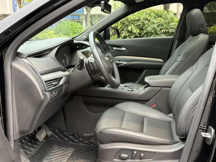 Cadillac XT4 2022 Model 28T 2WD Fashion Model – фото 11