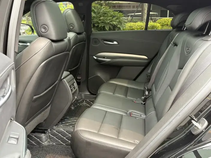 Cadillac XT4 2022 Model 28T 2WD Fashion Model – фото 13
