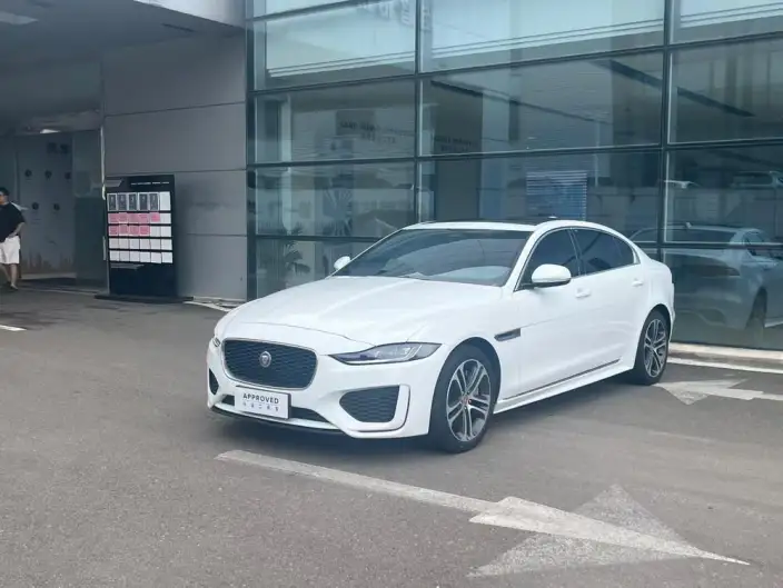Jaguar XE L 2024 Model 2.0T 250PS R-DYNAMIC S Enterprising Sports Edition – фото 1