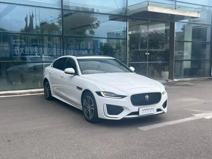 Jaguar XE L 2024 Model 2.0T 250PS R-DYNAMIC S Enterprising Sports Edition – фото 2
