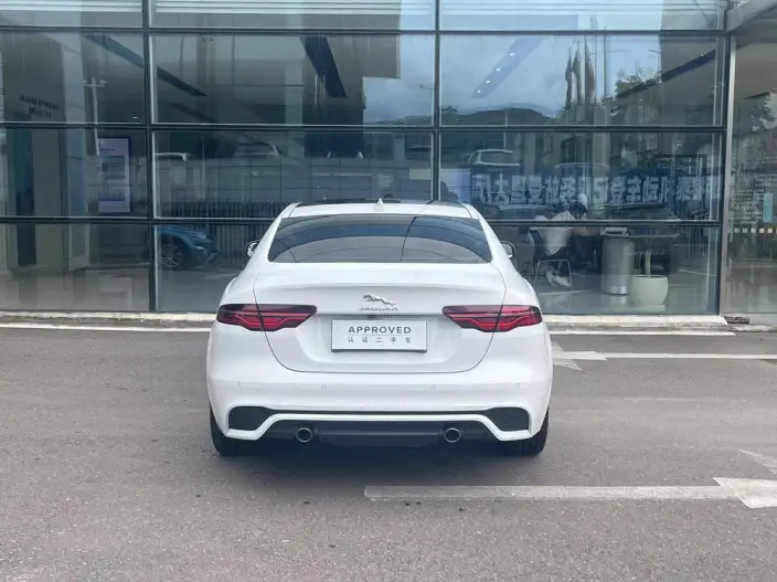 Jaguar XE L 2024 Model 2.0T 250PS R-DYNAMIC S Enterprising Sports Edition – фото 7