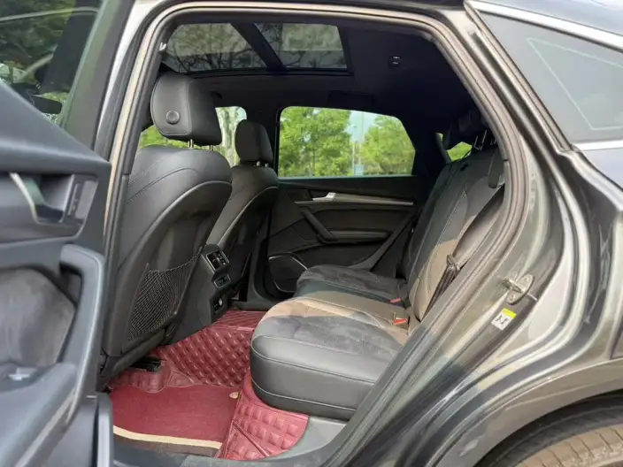 Audi Q5L Sportback 2022 Model 40 TFSI Luxury Model – фото 10