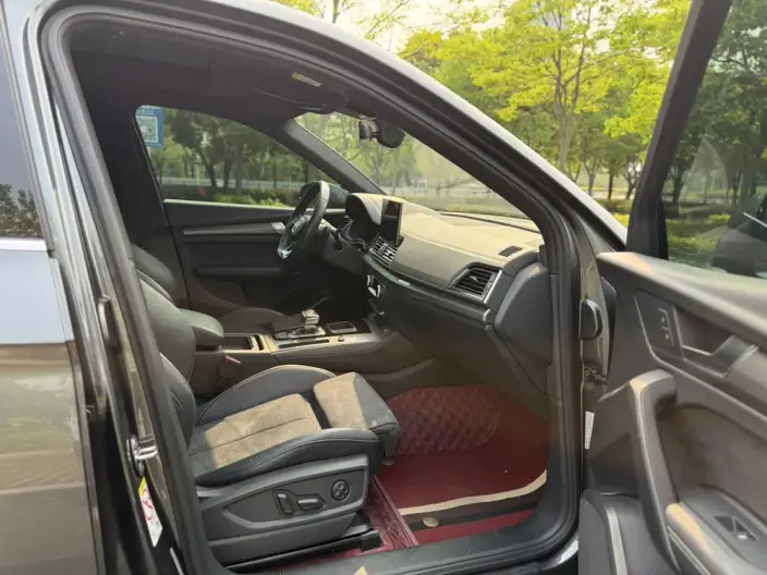 Audi Q5L Sportback 2022 Model 40 TFSI Luxury Model – фото 11
