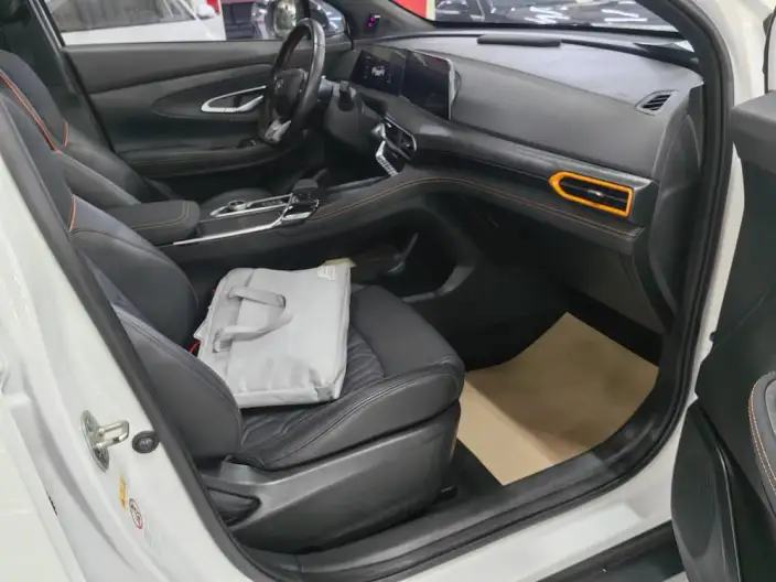 Changan UNI-T 2022 Model 1.5T Noble Model – фото 12