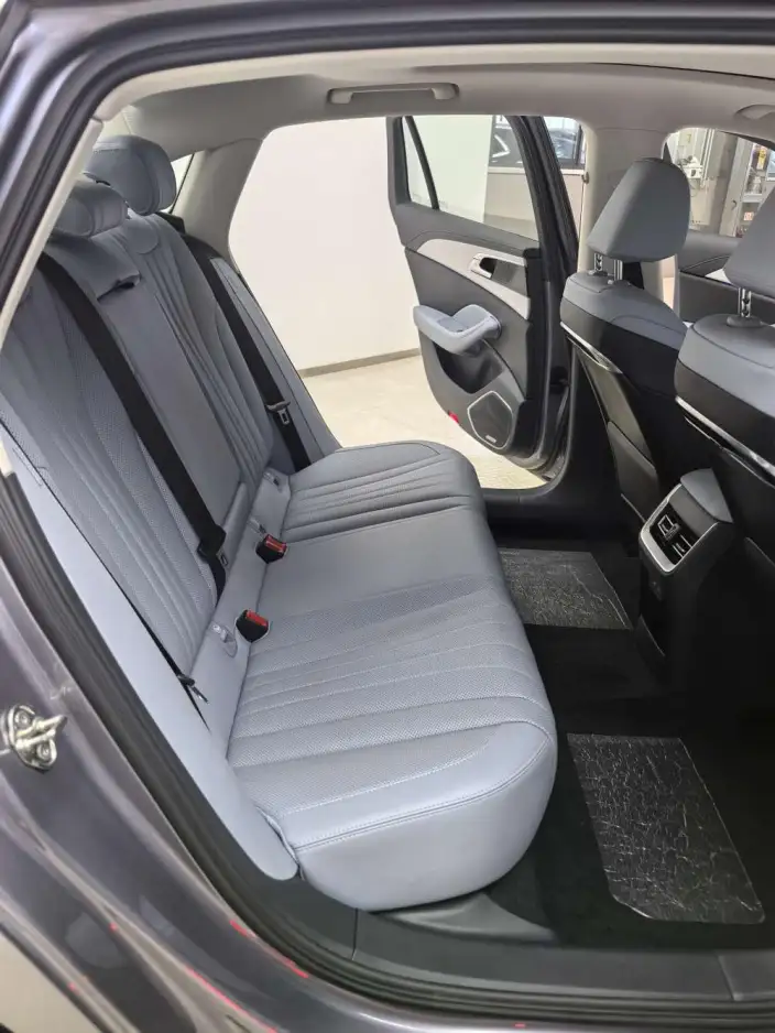 Hongqi H5 PHEV 2025 Model 170 Chao Hybrid Edition – фото 7