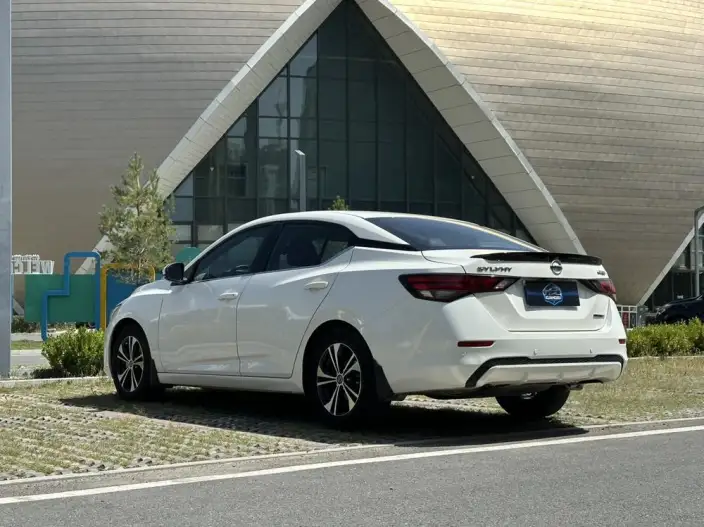 Nissan Sylphy 2020 Model 1.6L XL CVT Yuexiang Edition – фото 4