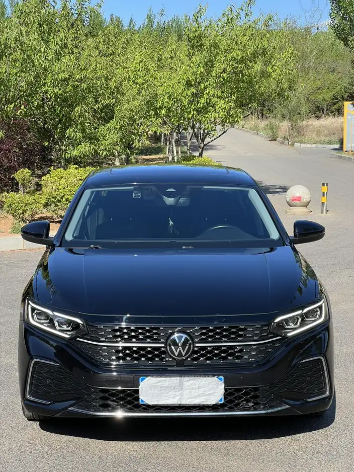 Volkswagen Passat 2022 Model 330TSI Starry sky Deluxe Edition – фото 2