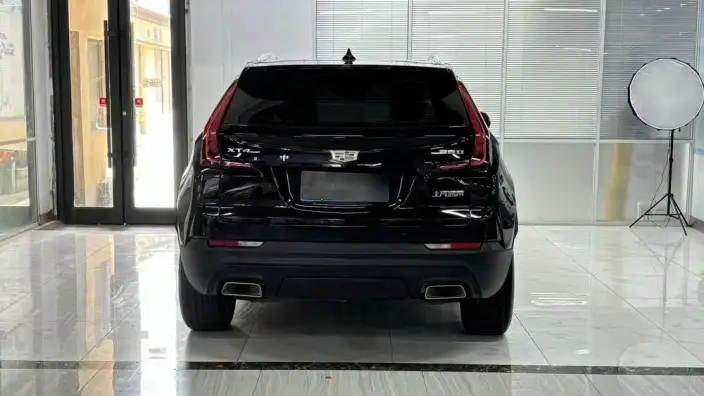 Cadillac XT4 2022 Model 28T 2WD Fashion Model – фото 5