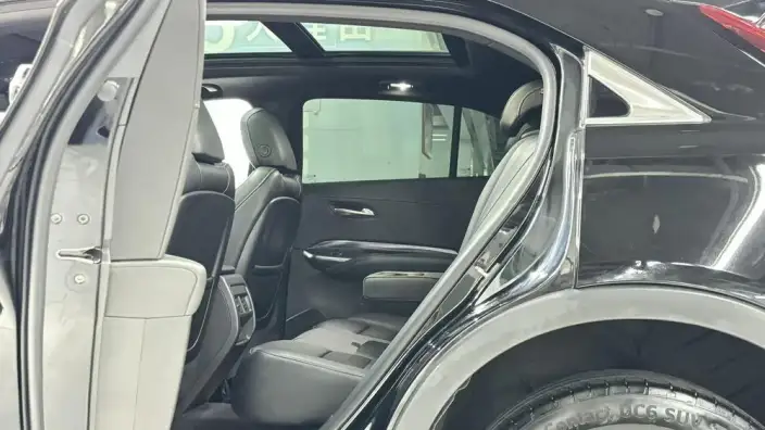 Cadillac XT4 2022 Model 28T 2WD Fashion Model – фото 11