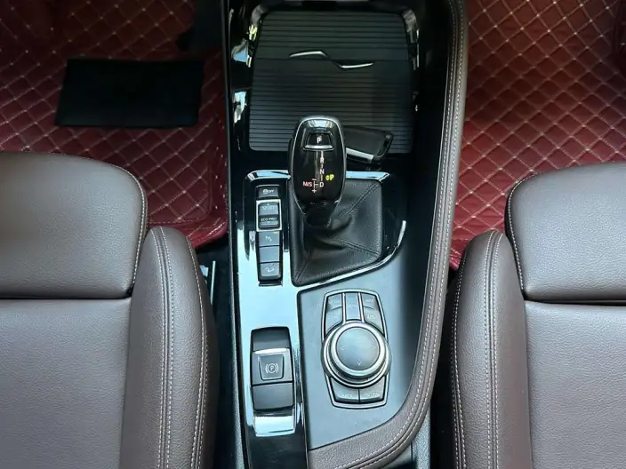 BMW X1 2022 Model xDrive25Li Exclusive Model – фото 13