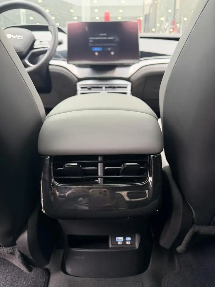 BYD Seal 07DM 2025 Model Smart Driving Edition DM-i 125KM Luxury Model – фото 17