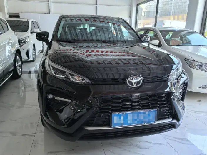 Toyota Wildlander 2020 Model 2.0L 4WD Premium Edition – фото 2