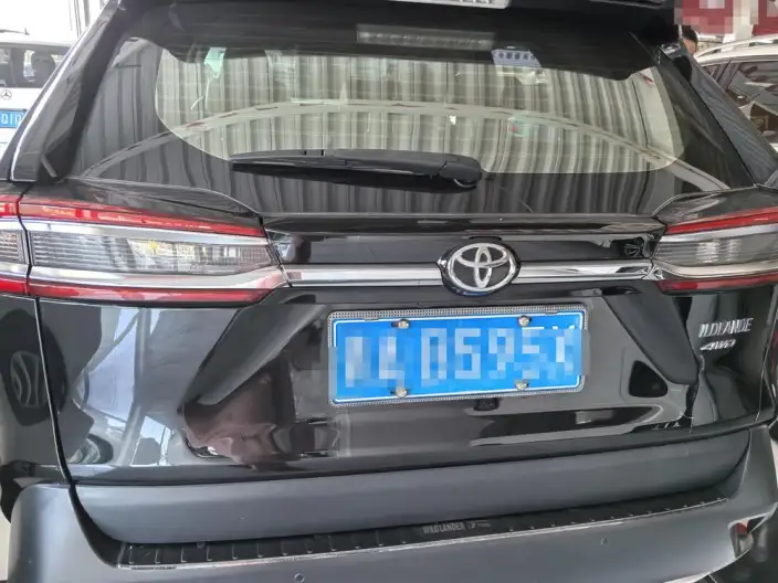 Toyota Wildlander 2020 Model 2.0L 4WD Premium Edition – фото 6