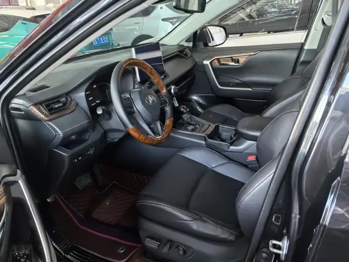 Toyota Wildlander 2020 Model 2.0L 4WD Premium Edition – фото 10