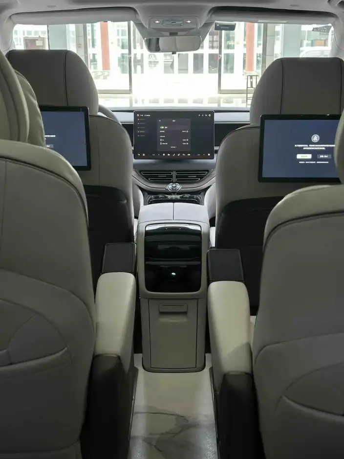 DENZA D9 DM 2022 Model 970 4WD Zunrong Model – фото 8