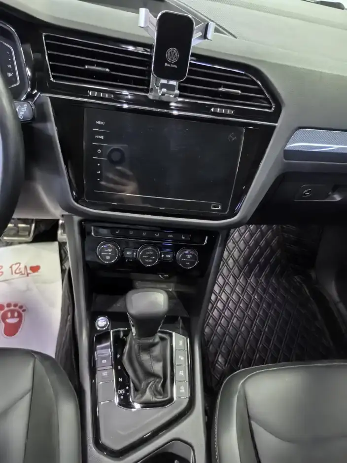 Volkswagen Tiguan L 2021 Model 330TSI Automatic 2WD R-Line Enjoy the version more – фото 9