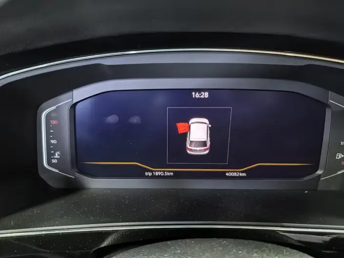 Volkswagen Tiguan L 2021 Model 330TSI Automatic 2WD R-Line Enjoy the version more – фото 10