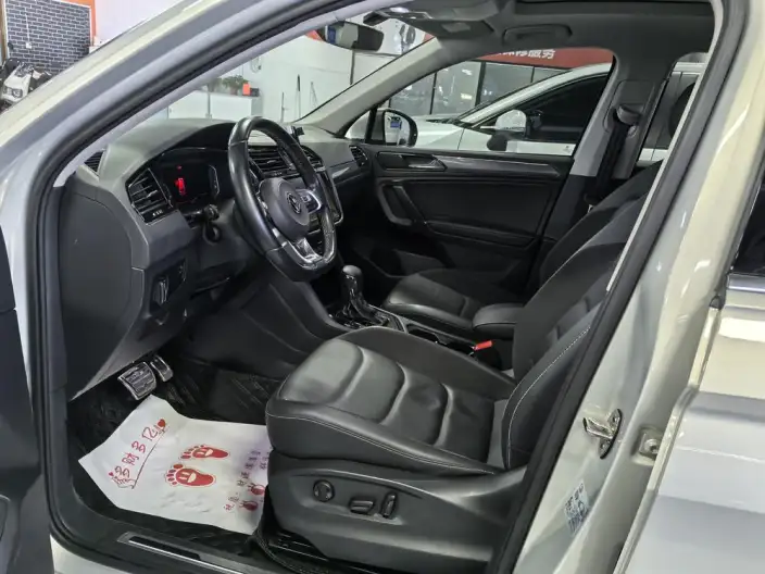 Volkswagen Tiguan L 2021 Model 330TSI Automatic 2WD R-Line Enjoy the version more – фото 11