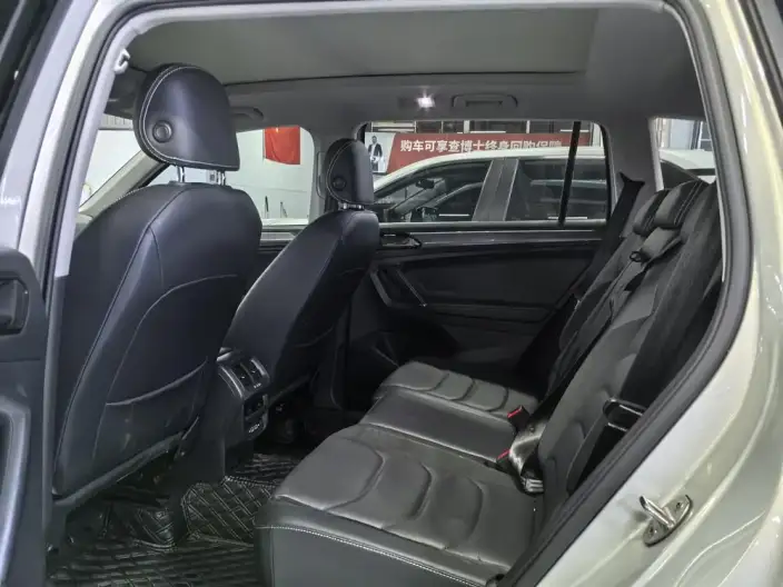 Volkswagen Tiguan L 2021 Model 330TSI Automatic 2WD R-Line Enjoy the version more – фото 12