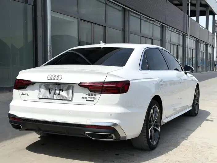 Audi A4 L 2023 Model 40 TFSI Fashion Dynamic Model – фото 6