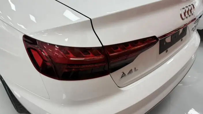 Audi A4 L 2023 Model 40 TFSI Fashion Dynamic Model – фото 9