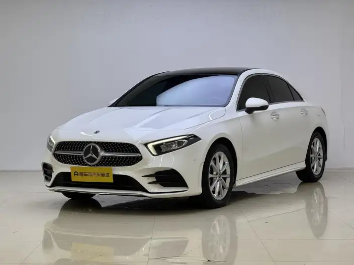 Mercedes-Benz A-class 2021 Model A 200 L Sports sedan Fashion Edition – фото 1