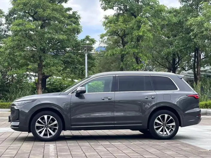 Li Auto ONE 2020 Model Extended Range 6 seat Edition – фото 3