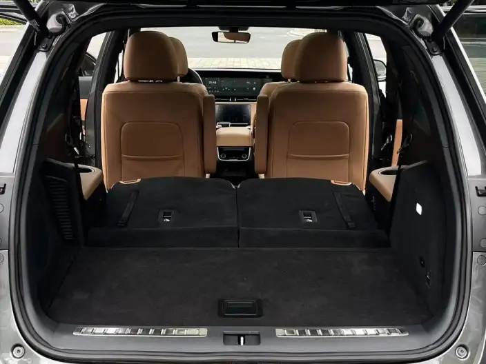 Li Auto ONE 2020 Model Extended Range 6 seat Edition – фото 9