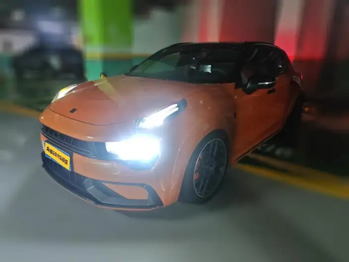 Lynk & Co 02 Hatchback 2021 Model 2.0TD Hatchback Halo – фото 1