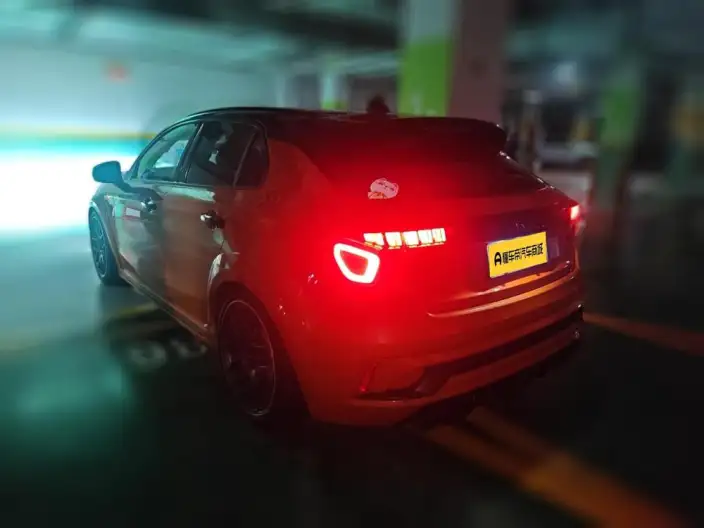 Lynk & Co 02 Hatchback 2021 Model 2.0TD Hatchback Halo – фото 4