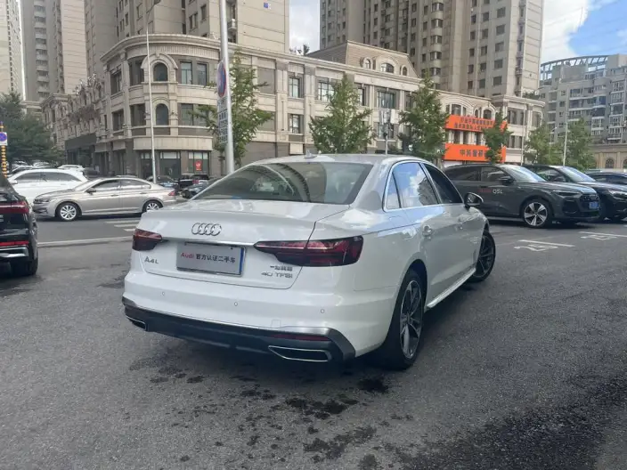 Audi A4 L 2020 Model 40 TFSI Fashion Dynamic Model – фото 4