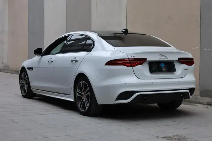 Jaguar XE L 2021 Model 2.0T 200PS R-DYNAMIC Youth Sports Edition