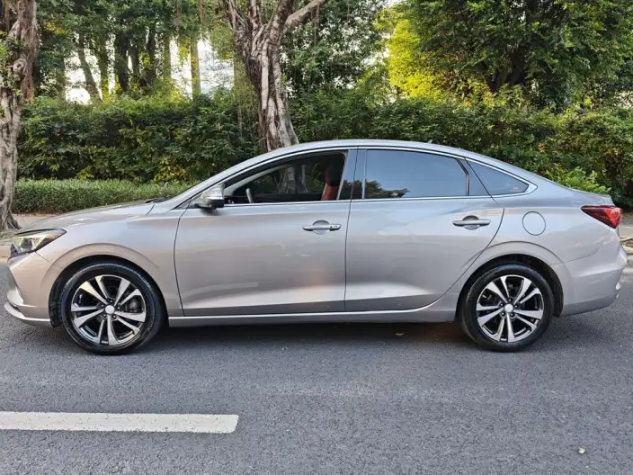 Changan Eado 2020 Model PLUS Blue whale NE 1.4T GDI Automatic Flagship Model – фото 4