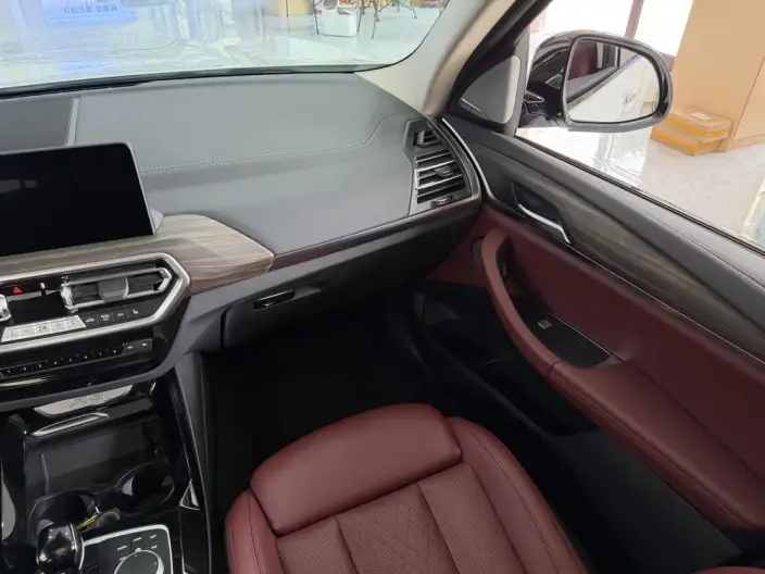 BMW X3 2022 Model xDrive30i Exclusive Model M Night Set – фото 9