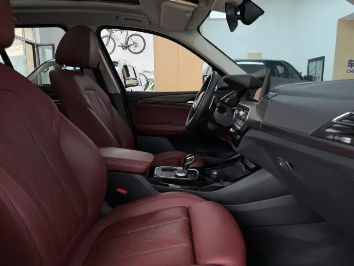 BMW X3 2022 Model xDrive30i Exclusive Model M Night Set – фото 16