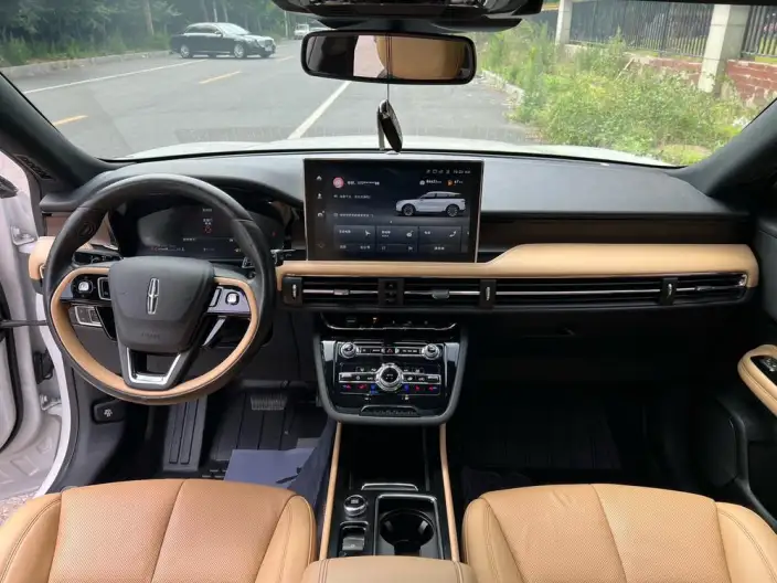 Lincoln Corsair 2022 Model Facelift 2.0T 2WD Zunya Edition – фото 9