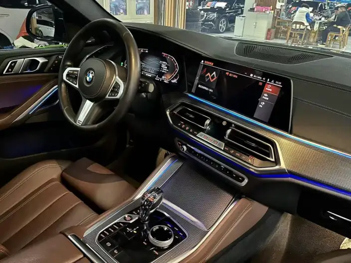 BMW X6 2021 Model xDrive40i M Sports Set – фото 14
