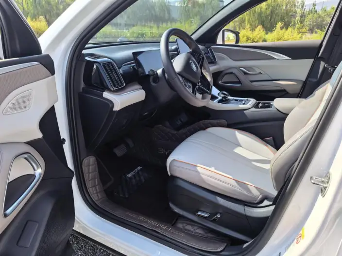 BYD Song Pro DM 2023 Model DM-i Champion Edition 71km Pilot Model – фото 15