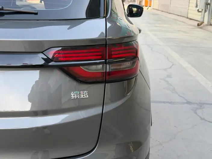 Geely Binyue 2021 Model 260T DCT Honor Edition – фото 7